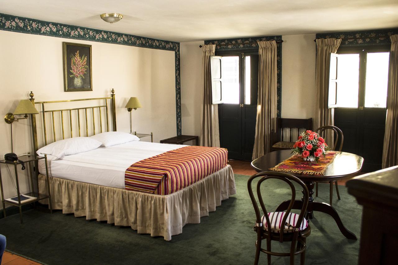Hotel Los Balcones 포펜 외부 사진